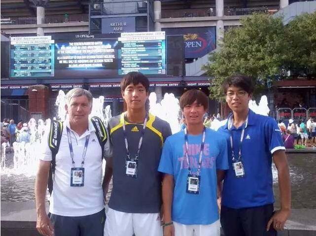 他是中国金花的老朋友 也是网球青训的梦想家